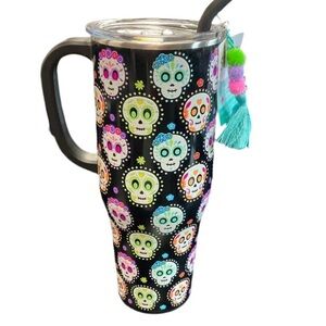 NWOT Swig life 40oz Mega-Mug Sugar Skulls